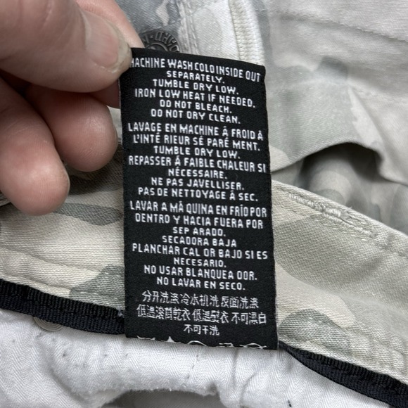 Affliction Camo Cargo Shorts Mens 36 Gray Military Utility Streetwear Y2K - Picture 4 of 12